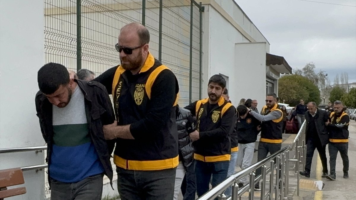 Adana'da silah kaçakçılarına baskın