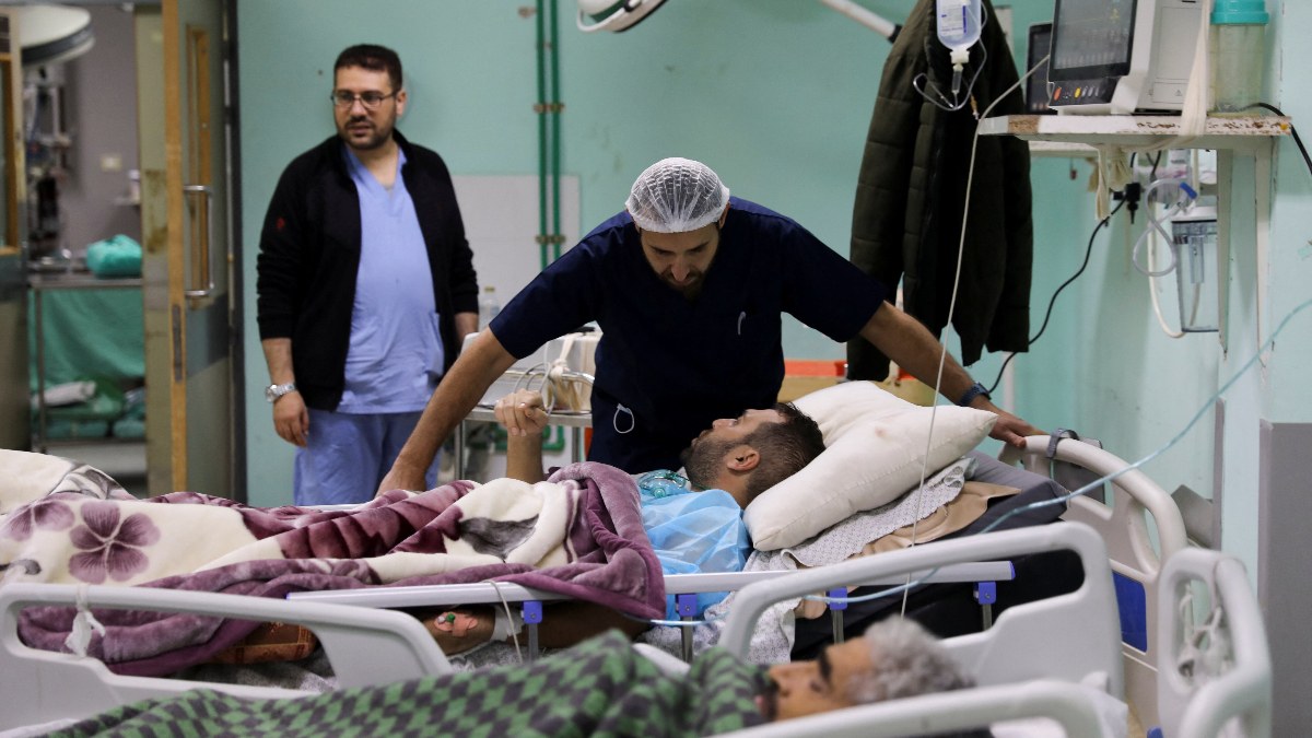 İsrail, Gazze'deki Emel Hastanesi'ni devre dışı bıraktı