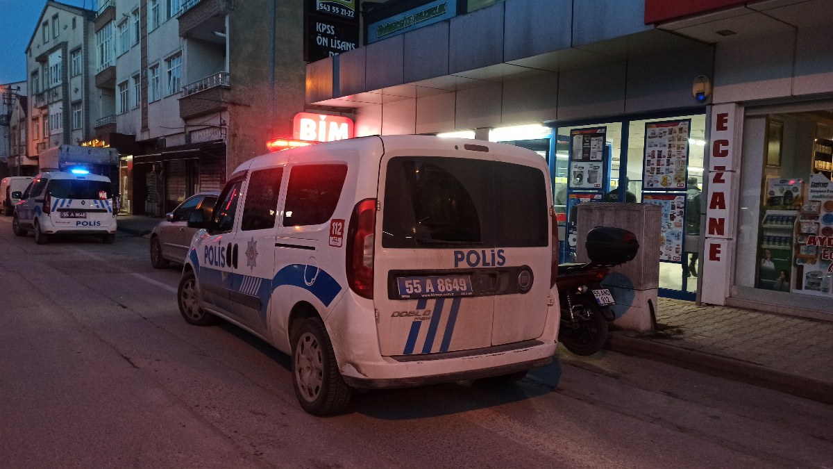 Samsun'da bir kişi tartıştığı market müdürünü bıçakladı