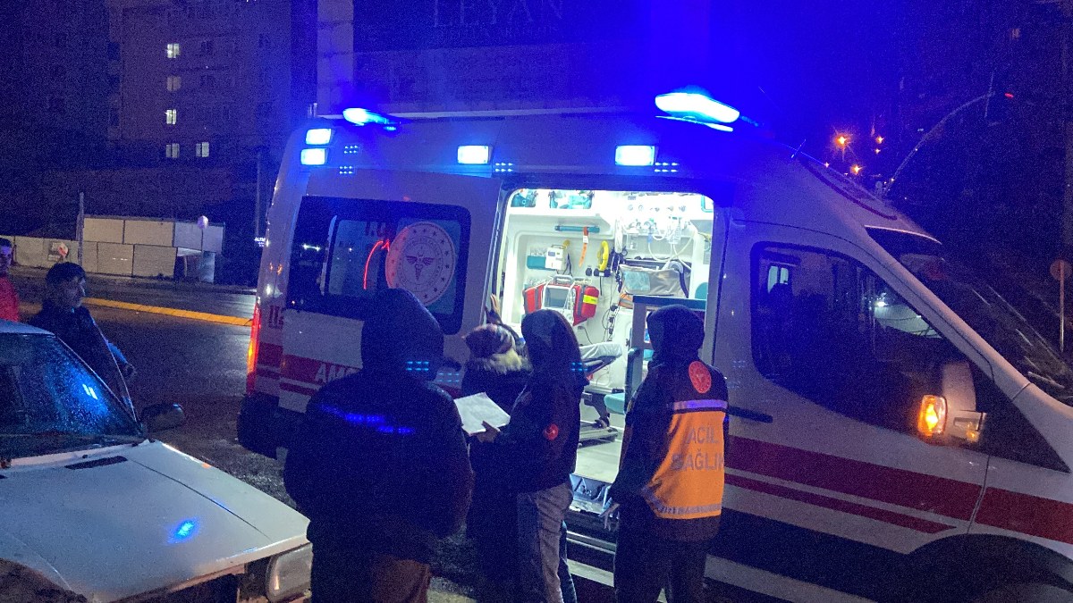 Kocaeli'de pikap ile otomobil çarpıştı: 1 hafif yaralı