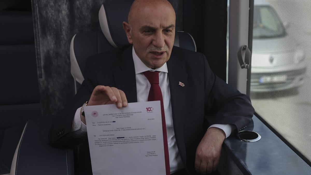 Turgut Altınok'tan 600 daire iftirasına belgeli cevap: Tapu evrakını gösterdi