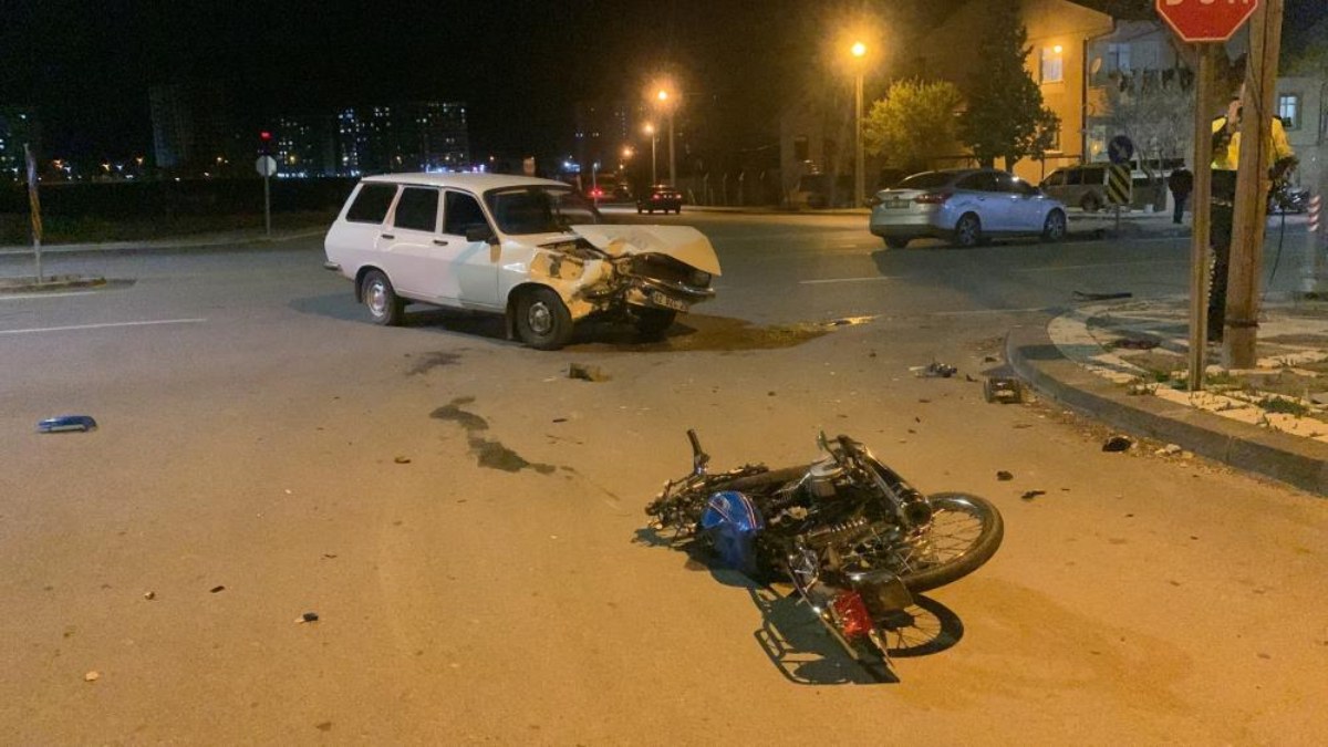 Karaman'da otomobiller çarpışan motosikletin sürücüsü öldü
