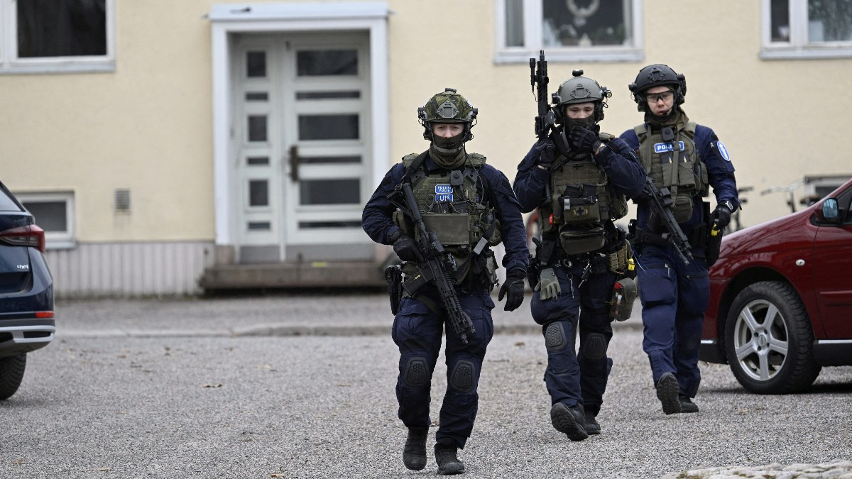 Finlandiya'da 800 öğrencili okulda silahlı saldırı