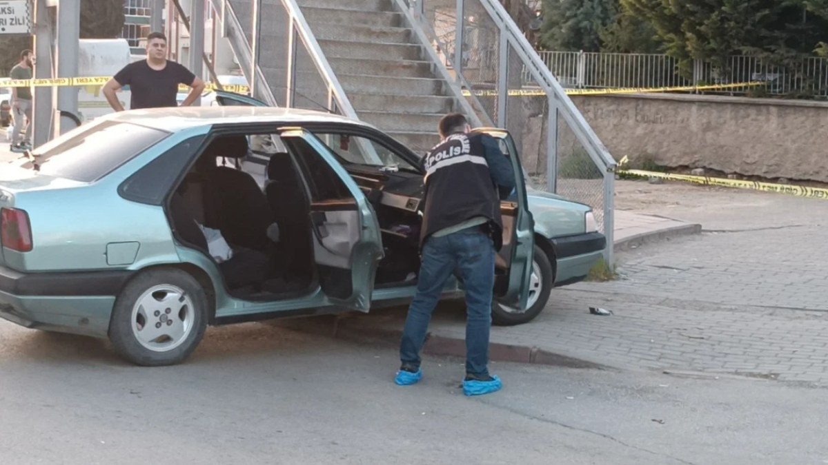 Kırıkkale'de sevgili vahşeti! Otomobil kullanan kız arkadaşının boğazını bıçakla kesti