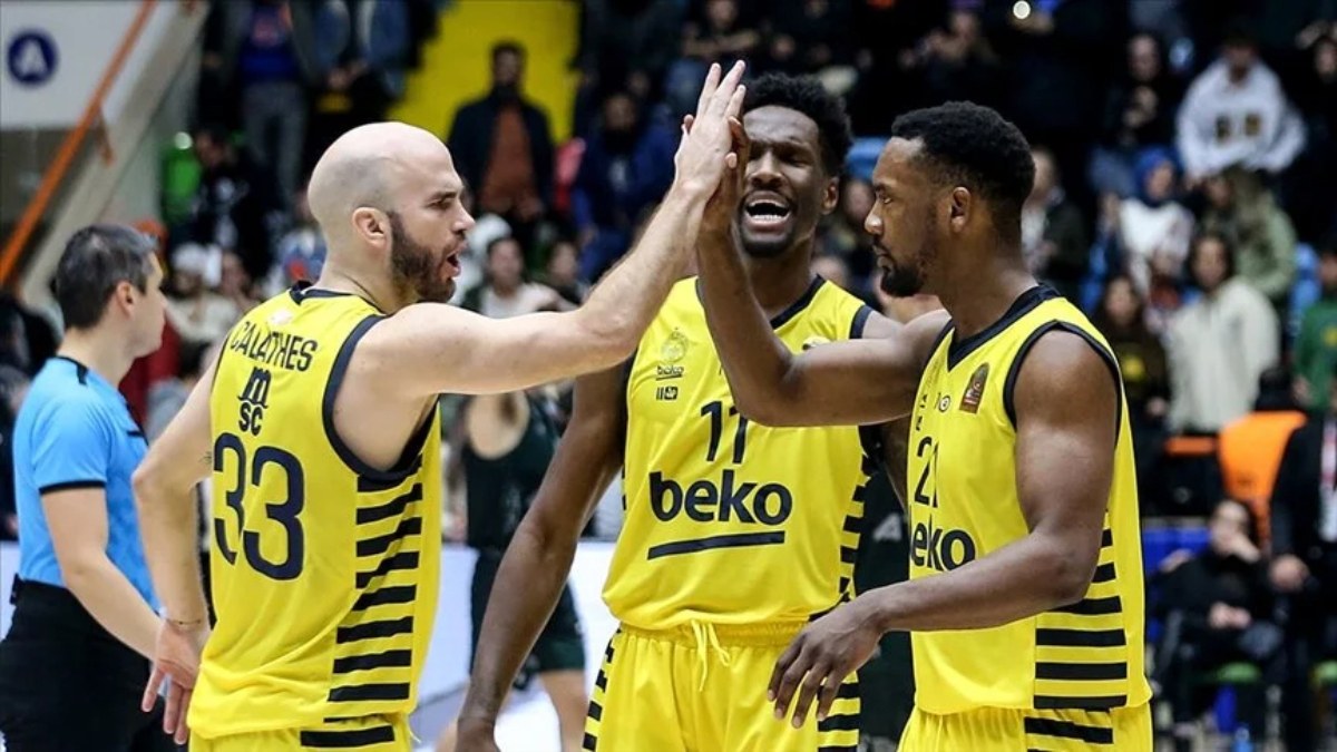 Fenerbahçe, EuroLeague'de play-off'ları garantiledi