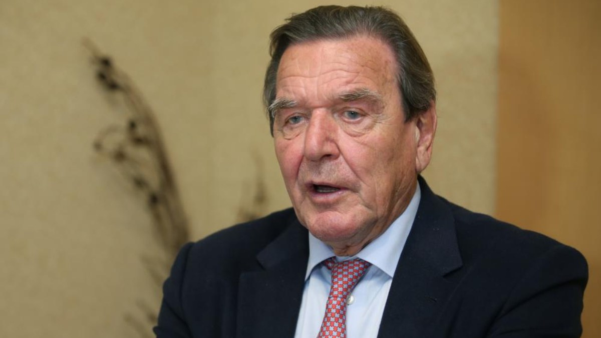 Almanya eski Başbakanı Schröder: İktidar partisi pusulasını kaybetti
