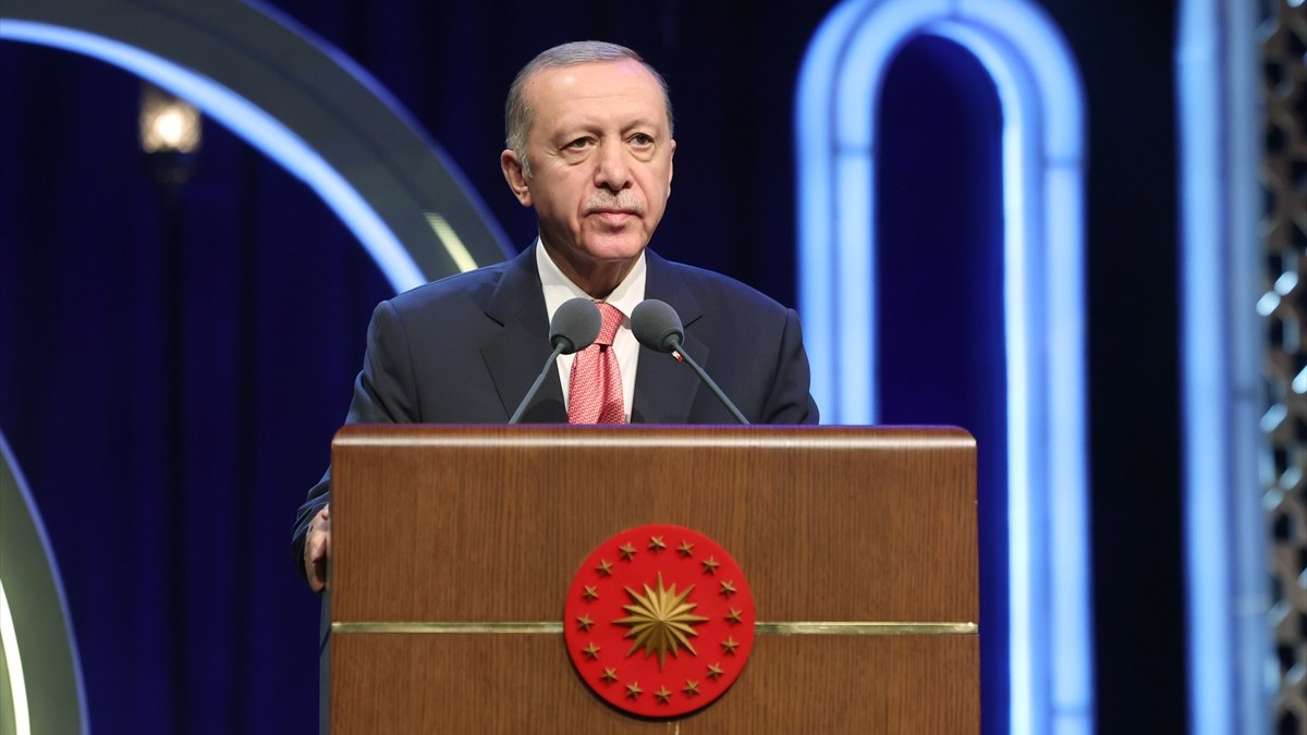 Cumhurbaşkanı Erdoğan, Kadir Gecesi mesajı paylaştı