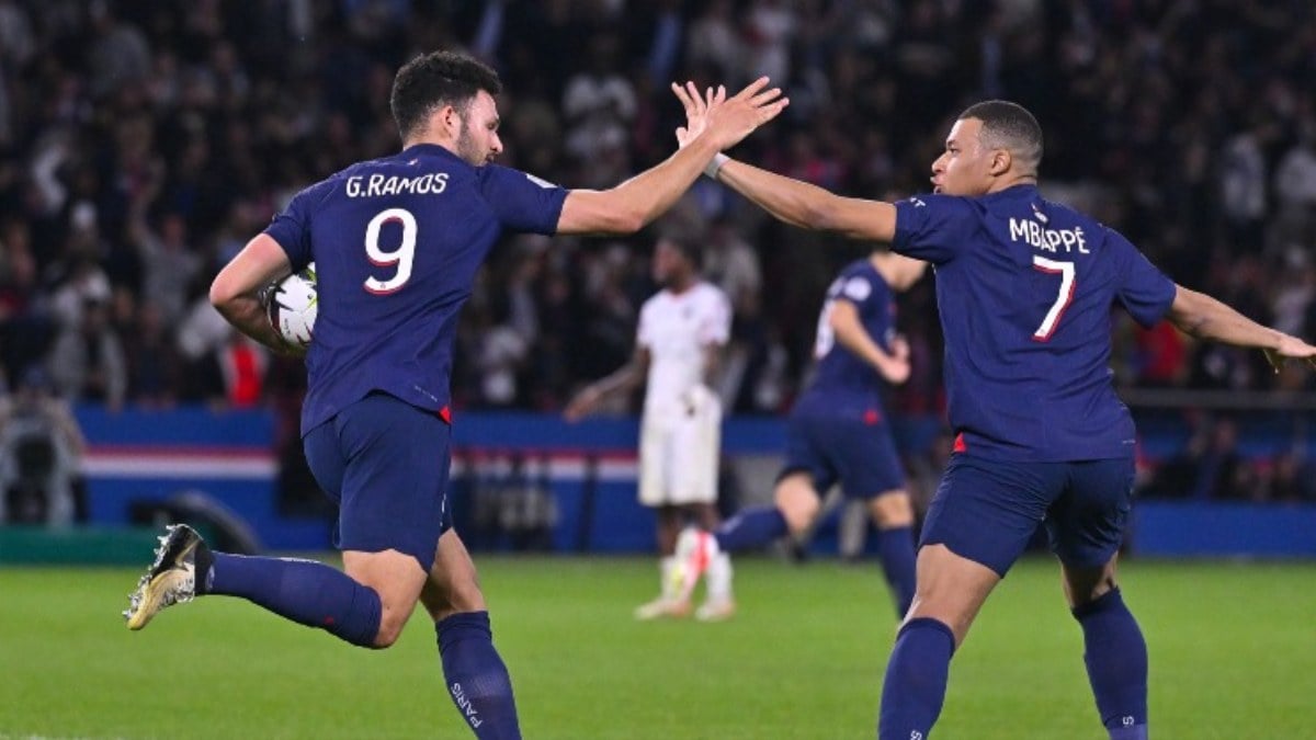 Paris Saint-Germain beraberliği son dakikalarda kurtardı