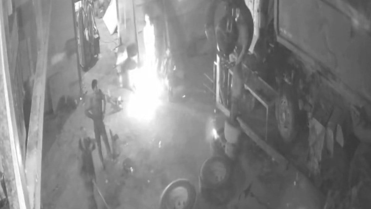 Adana'da çalıntı kamyonu parçalayan tamirci: Parçaları göle attım