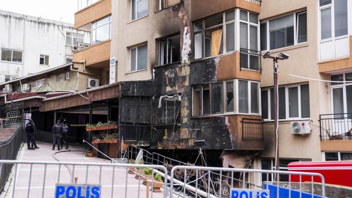İstanbul Beşiktaş'taki yangın faciasında hasar gören binaya giriş izni verildi