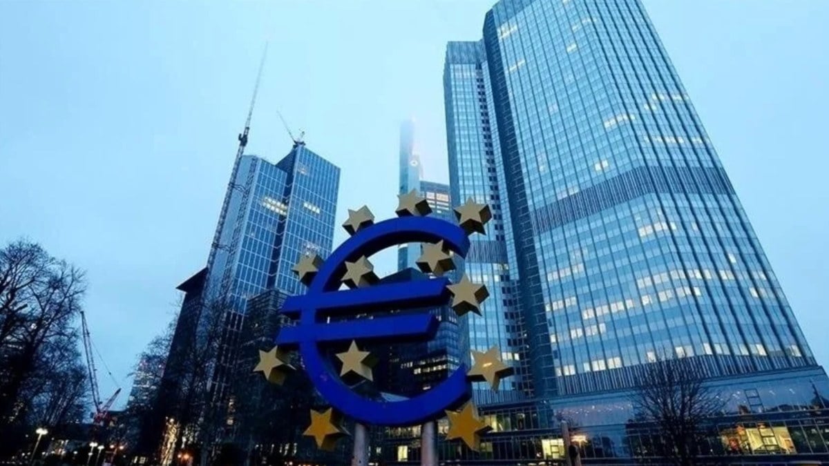 Avrupa Merkez Bankası politika faizini sabit tuttu