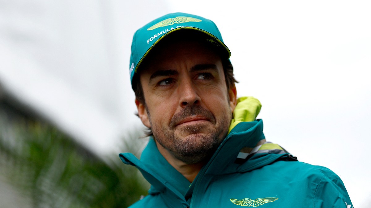 Fernando Alonso, Aston Martin'le sözleşme yeniledi