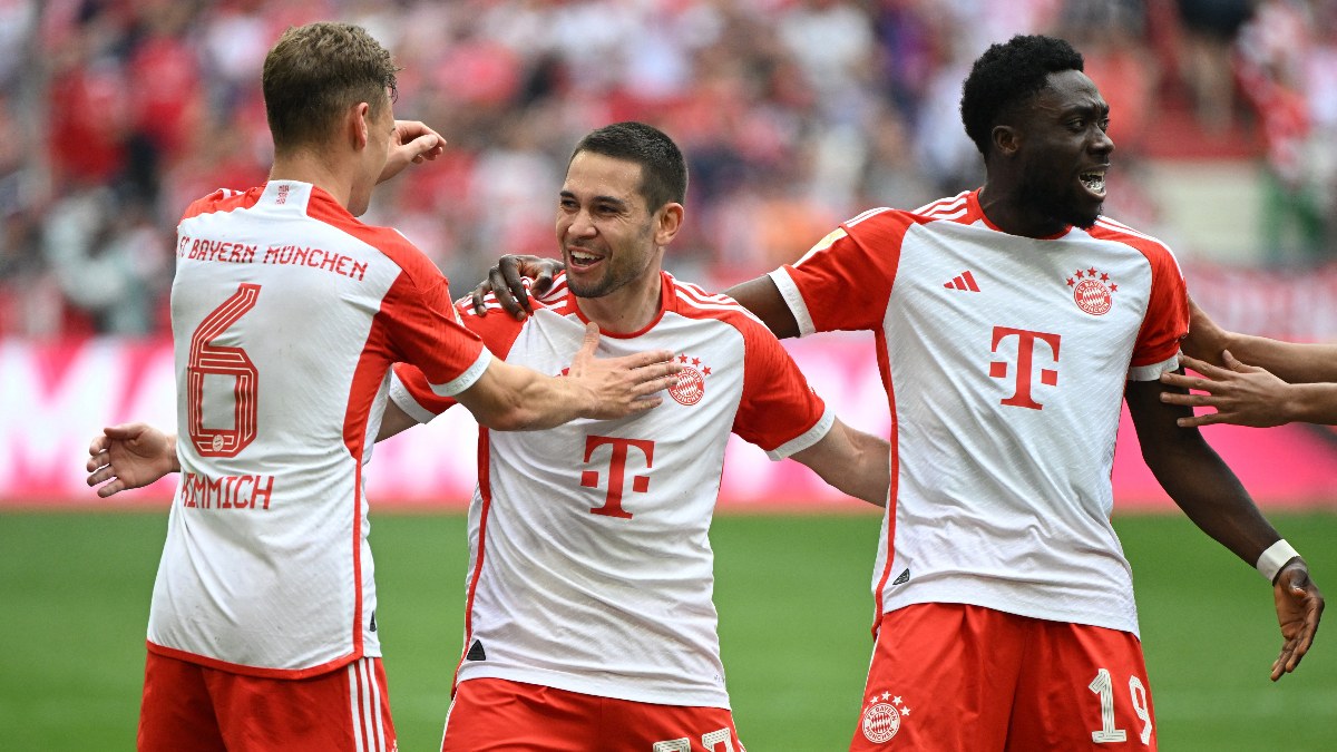 Bayern Münih, Köln karşısında hata yapmadı