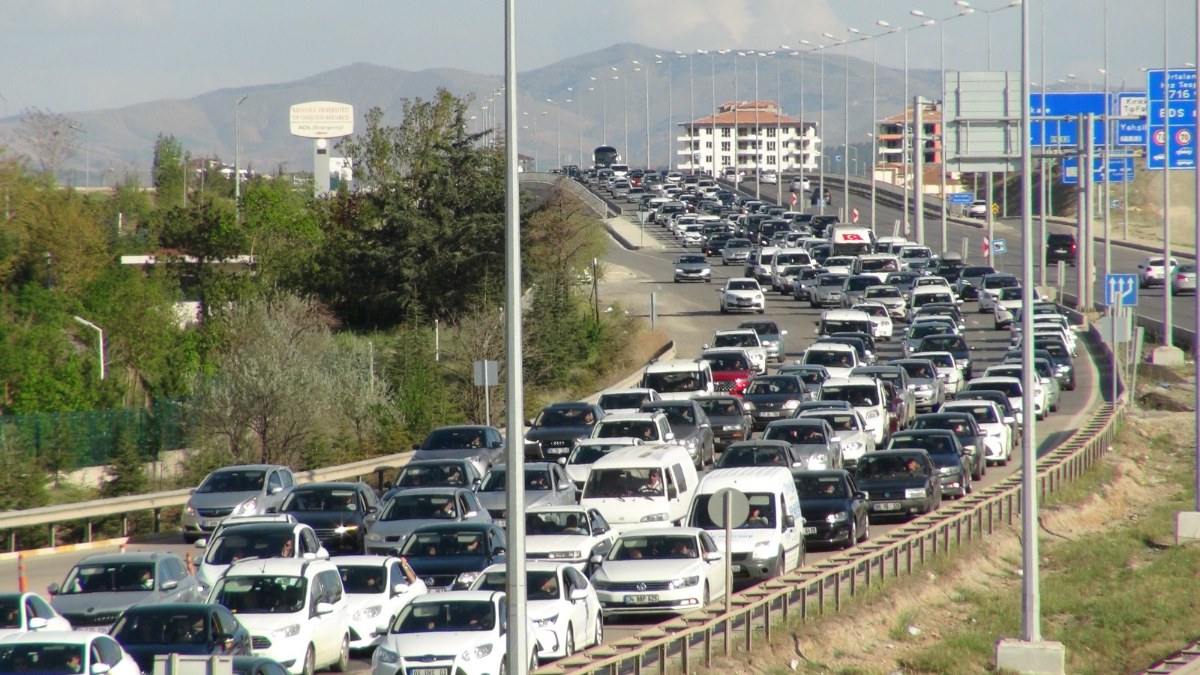 43 ilin güzergahı Kırıkkale'den 1 milyon 335 bin araç geçti
