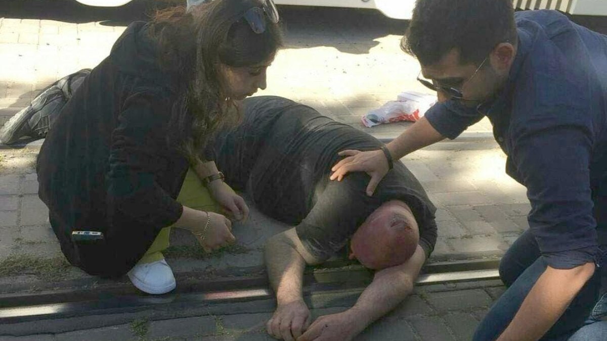 Eskişehir'de tramvay kazası: Polis memuru ağır yaralandı