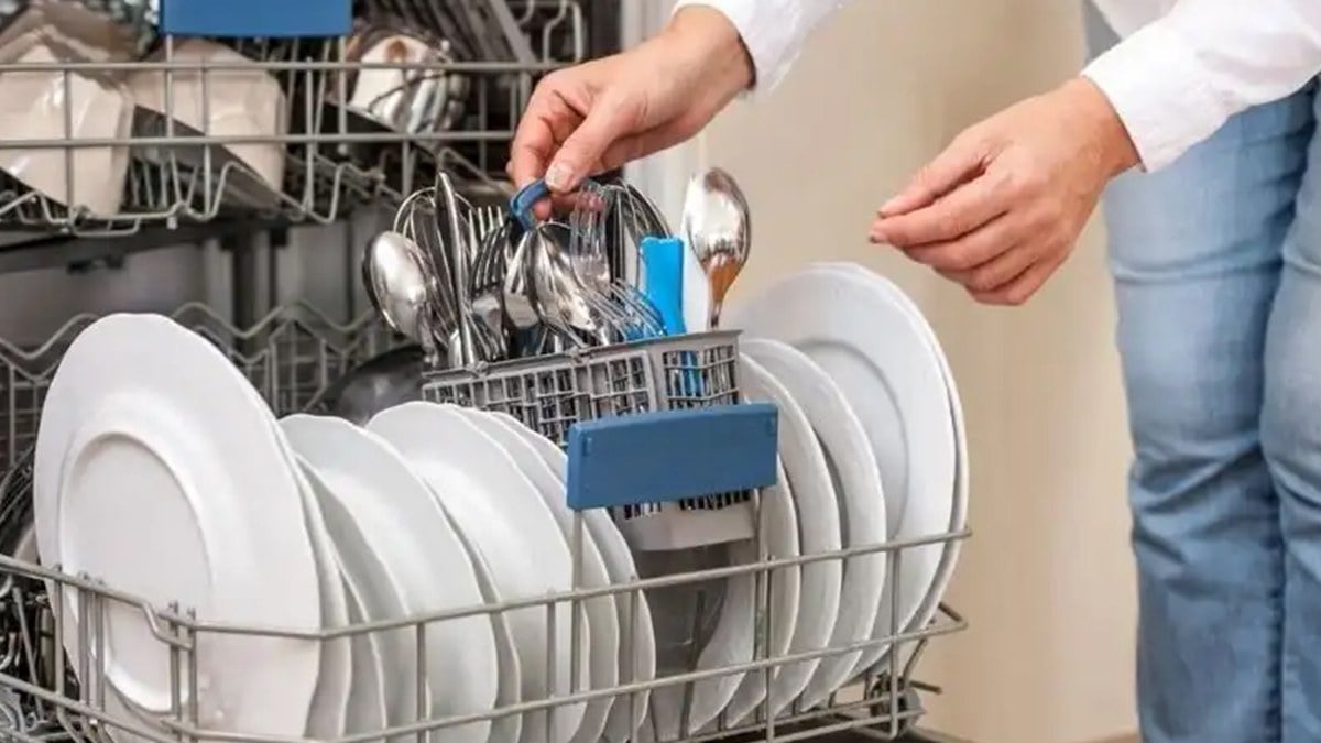Makinede değil, elde yıkayın! Bu bulaşıkları makineye koyarsanız…
