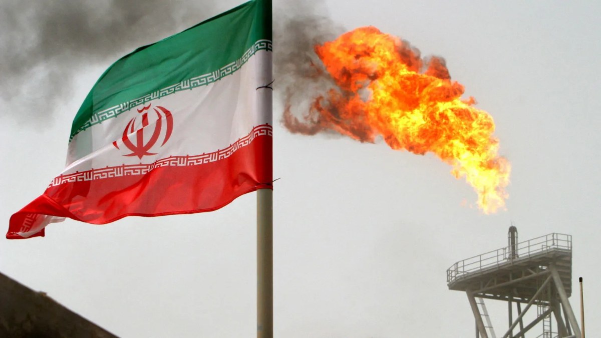 İsrail'in İran'a saldırısı petrol fiyatlarını yükseltti
