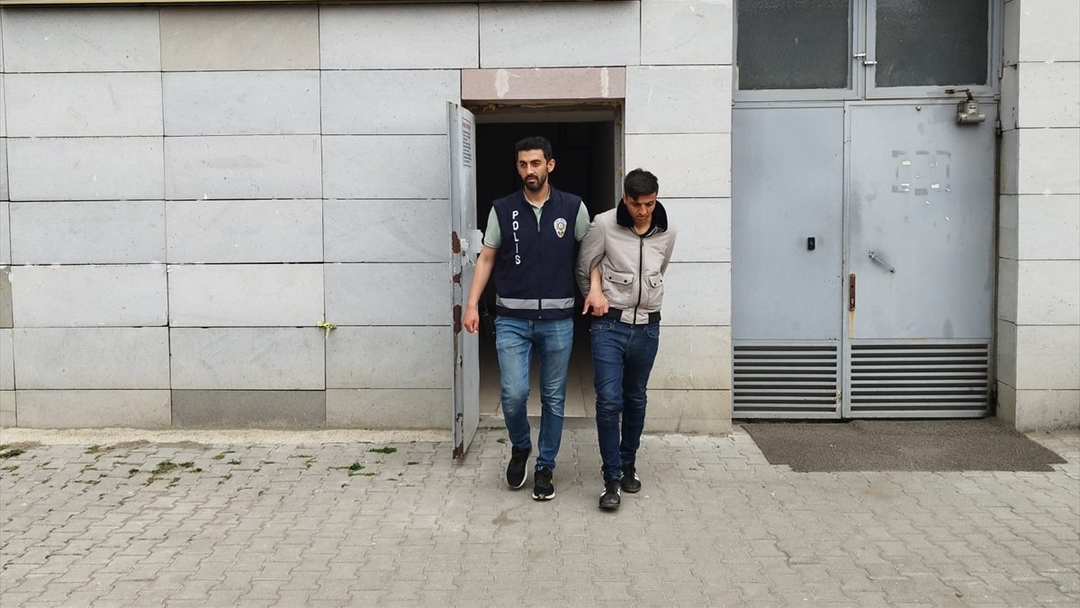 Samsun'da 'sahte polis' dolandırıcıya operasyon