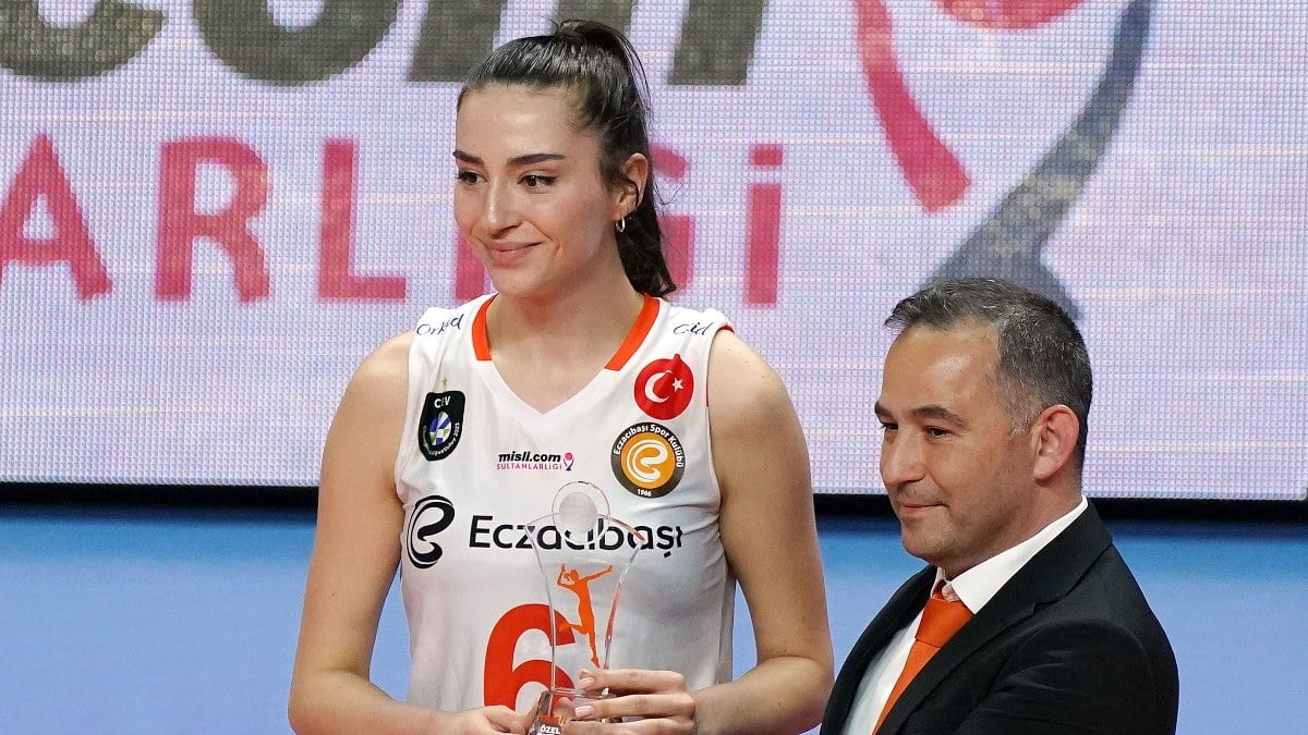 Beşiktaş, Saliha Şahin'i renklerine bağladı