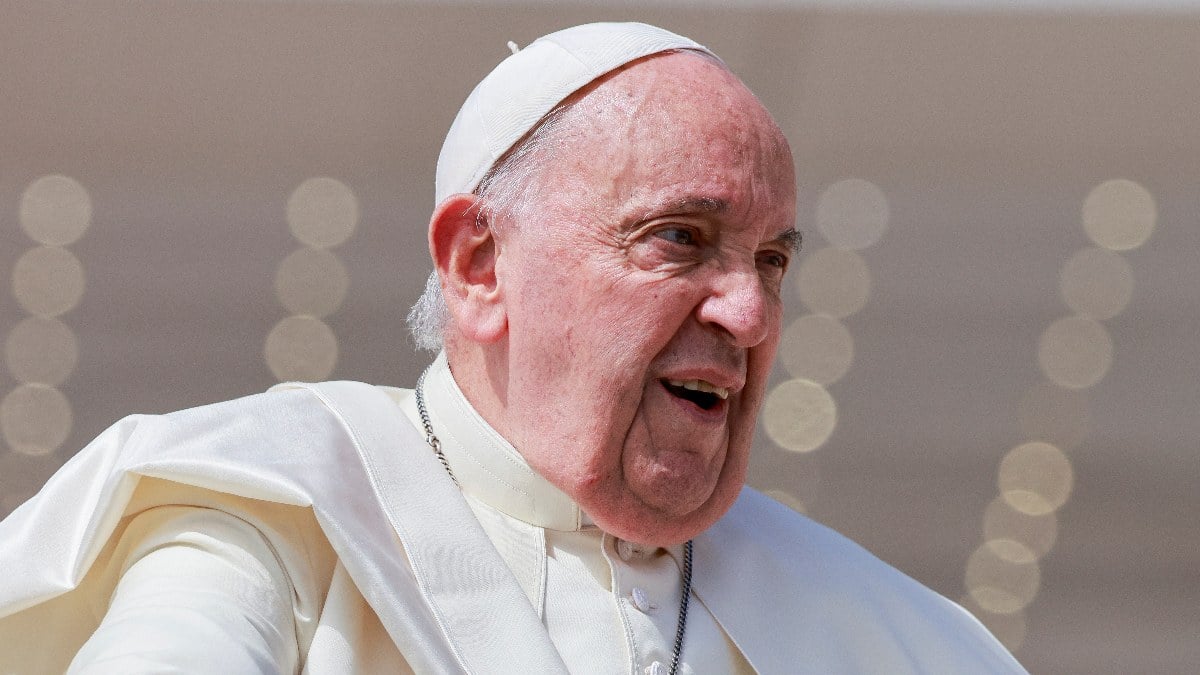 Papa Francis: Orta Doğu'daki durumu endişeyle izliyorum