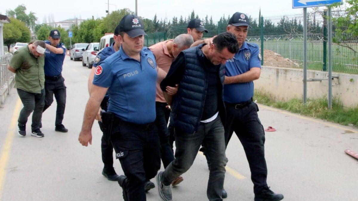 Adana'da belediye müdürü polise silah çekip tehdit etmişti! 