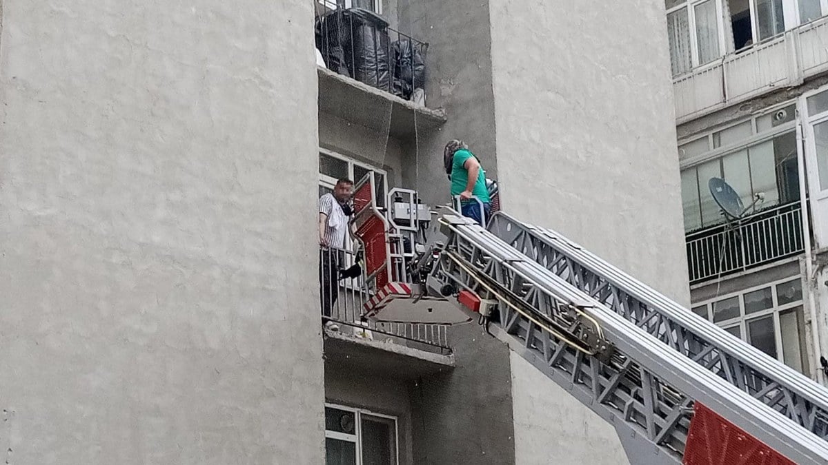 Eskişehir'de polisten saklanan şahıs komşusunun balkonunda mahsur kaldı
