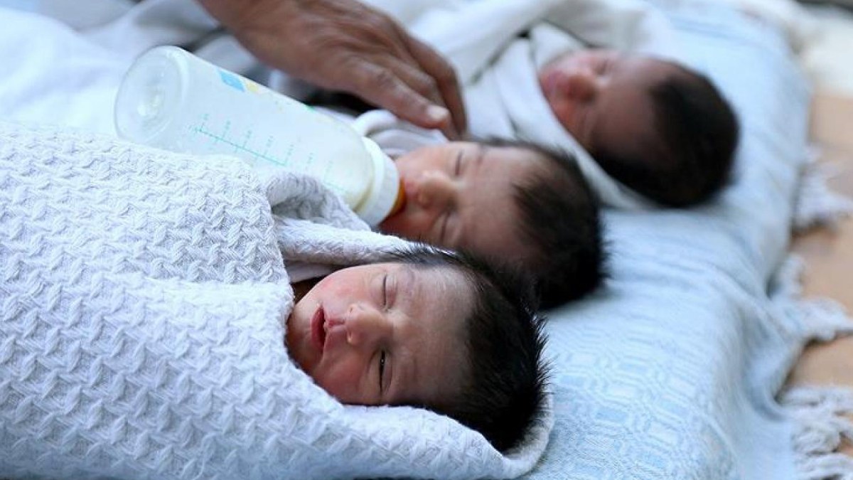 Yeter ki doğurun: Her bebek için servet ödenecek