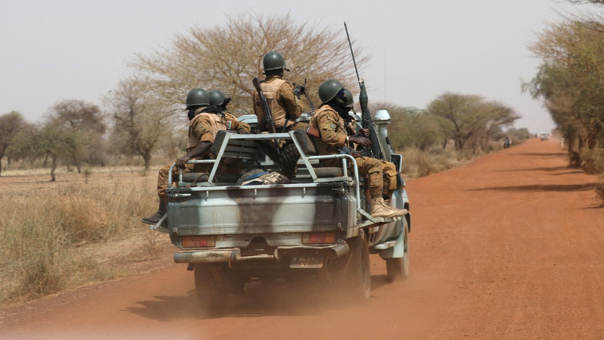 Burkina Faso, Amerika'nın Sesi ve BBC yayınlarını durdurdu