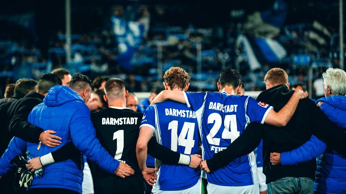 Bundesliga'dan düşen ilk takım Darmstadt oldu