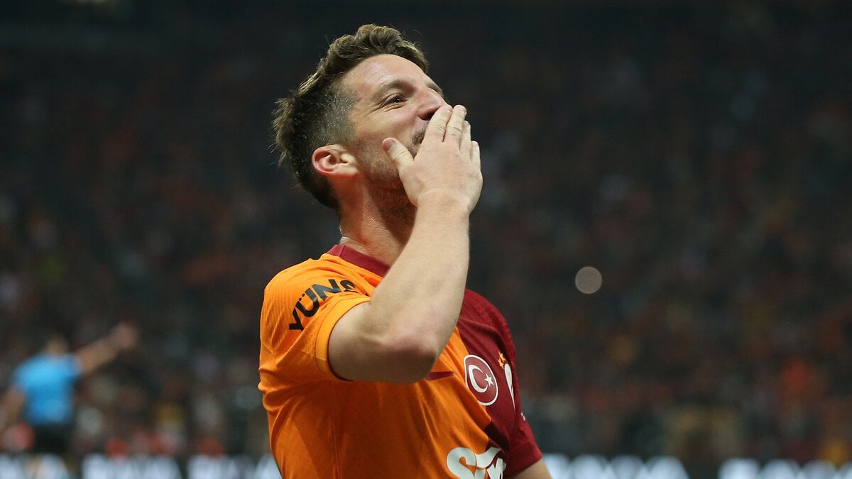 Galatasaray'da gündem Dries Mertens: Bizimle kal