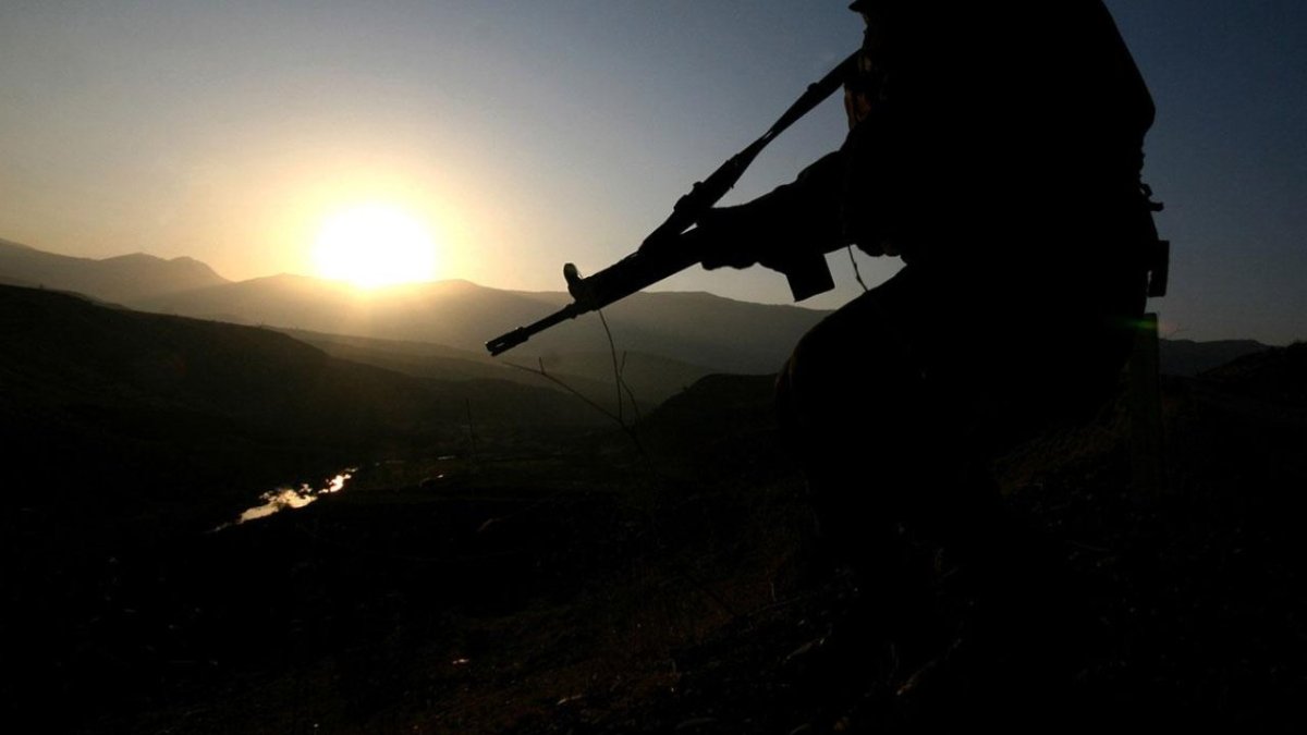 MİT, Kuzey Irak’ta terör örgütü PKK’ya nefes aldırmıyor: 15 terörist öldürüldü