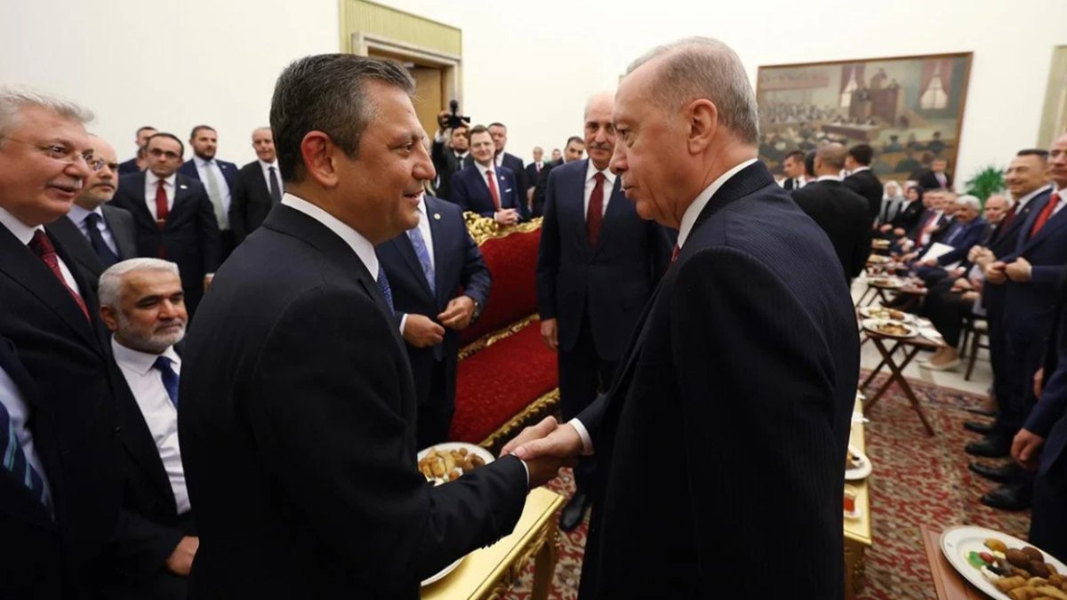 Cumhurbaşkanı Erdoğan ile Özgür Özel görüşmesinde detaylar netleşti