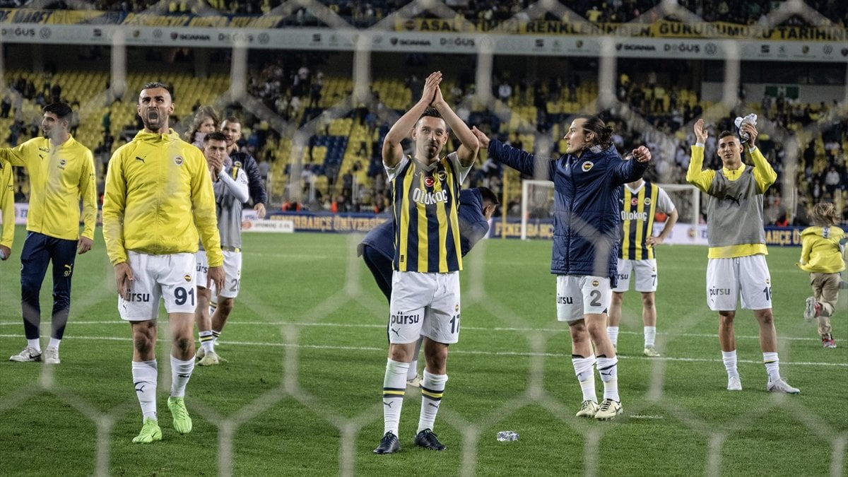 Fenerbahçe'nin Konyaspor maçı kamp kadrosu duyuruldu