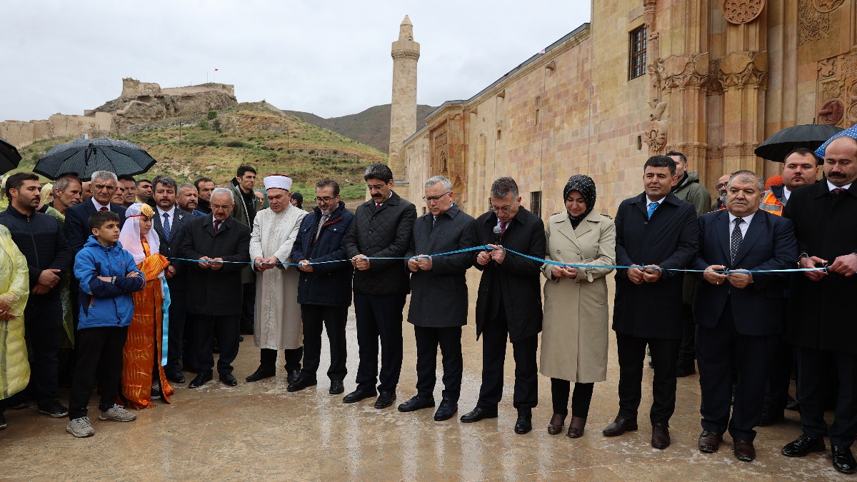 Sivas'ta Divriği Ulu Camii ibadete açıldı