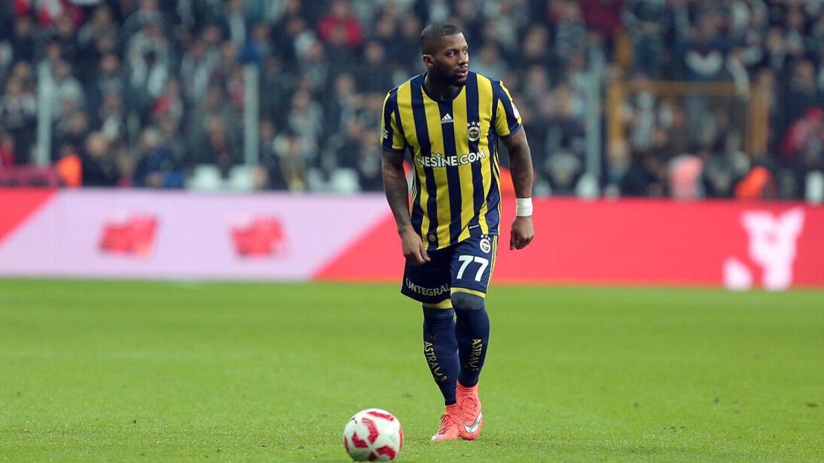 Fenerbahçe ve Beşiktaş'ta forma giyen Jeremain Lens futbola veda ediyor