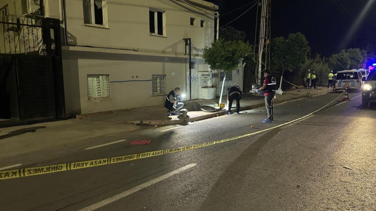 Adana'da otomobilin çarptığı bisikletli yaşlı adam öldü