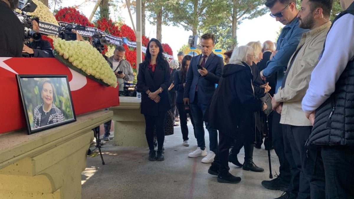 Sanatçı Ayten Gökçer'in cenaze töreni düzenlendi