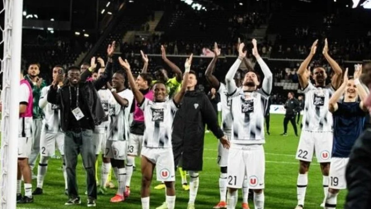 Angers adını Ligue 1'e yazdırdı