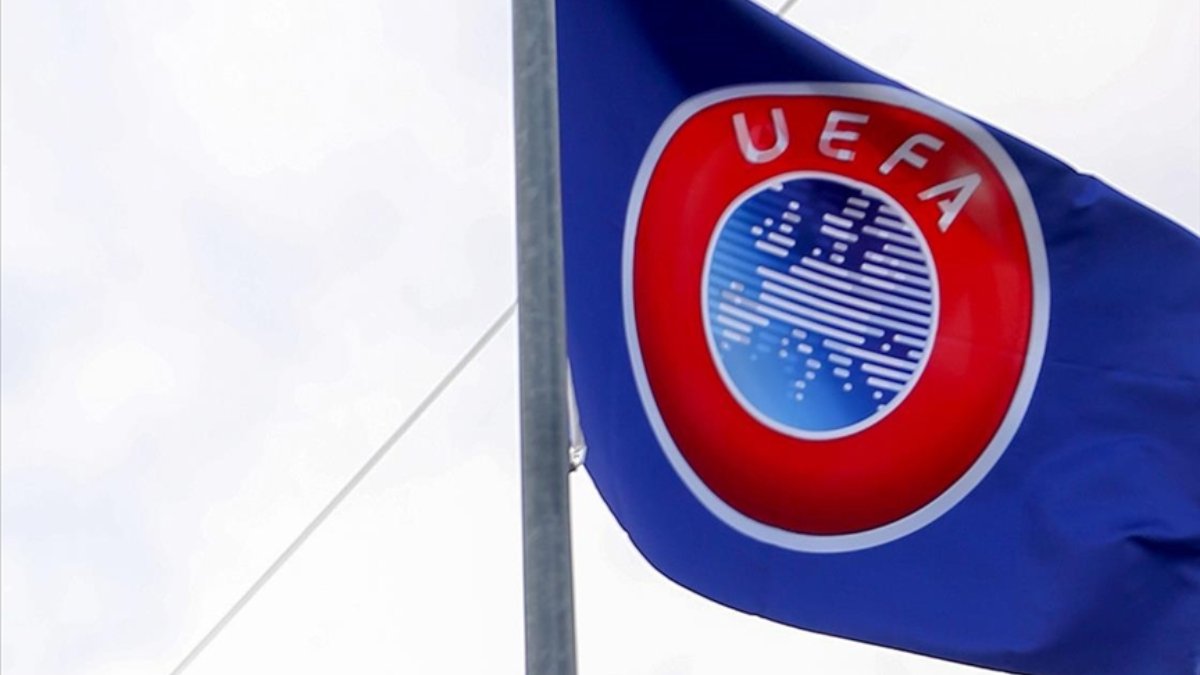 Galatasaray'a UEFA'dan flaş ceza