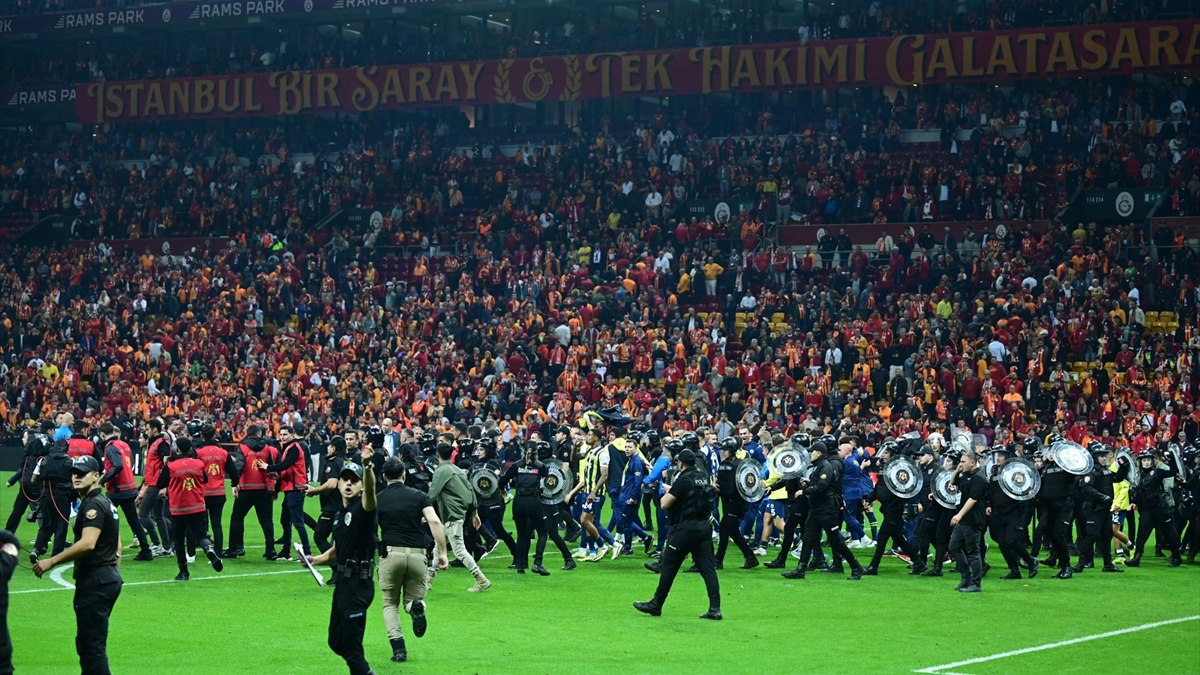 Ali Sami Yen'deki derbide ilginç bilet fiyatları: 300 bin euroyu buldu...