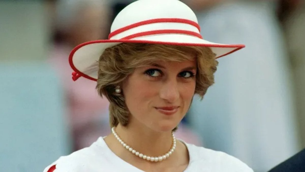 Prenses Diana'nn elbiseleri ak artrmayla satlacak