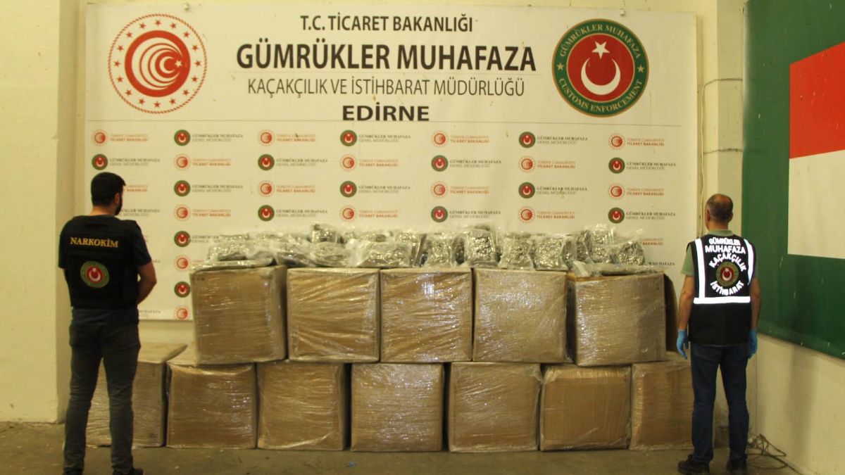 Dilucu ve Kapıkule sınır kapılarında uyuşturucu operasyonu: 625 kilo yasaklı madde ele geçirildi