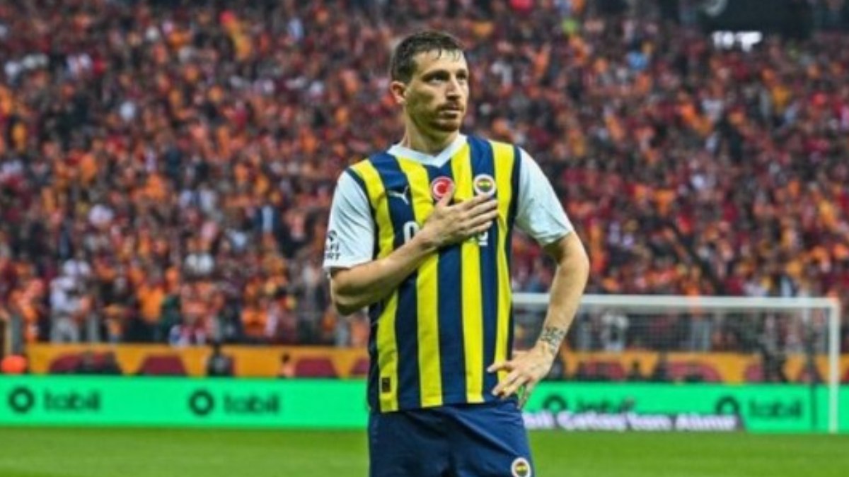 Fenerbahçeli Mert Hakan Yandaş'tan şampiyonluk paylaşımı