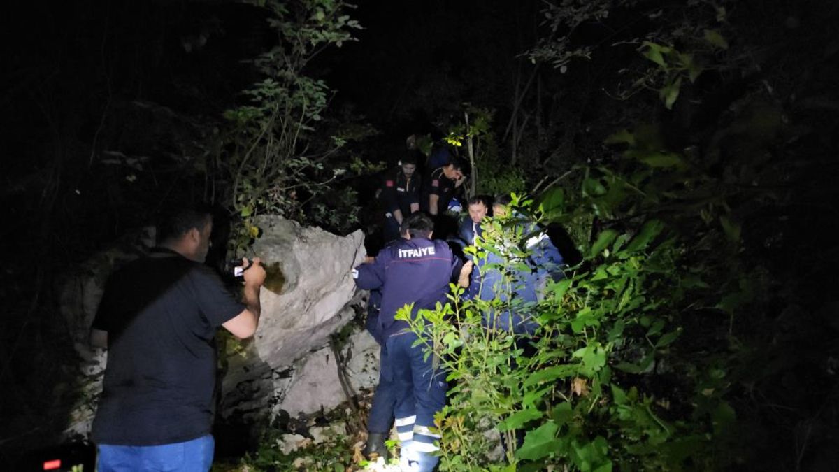 Kastamonu'da fenalaşan arkadaşına yardım etmek isteyen kişi yaralandı