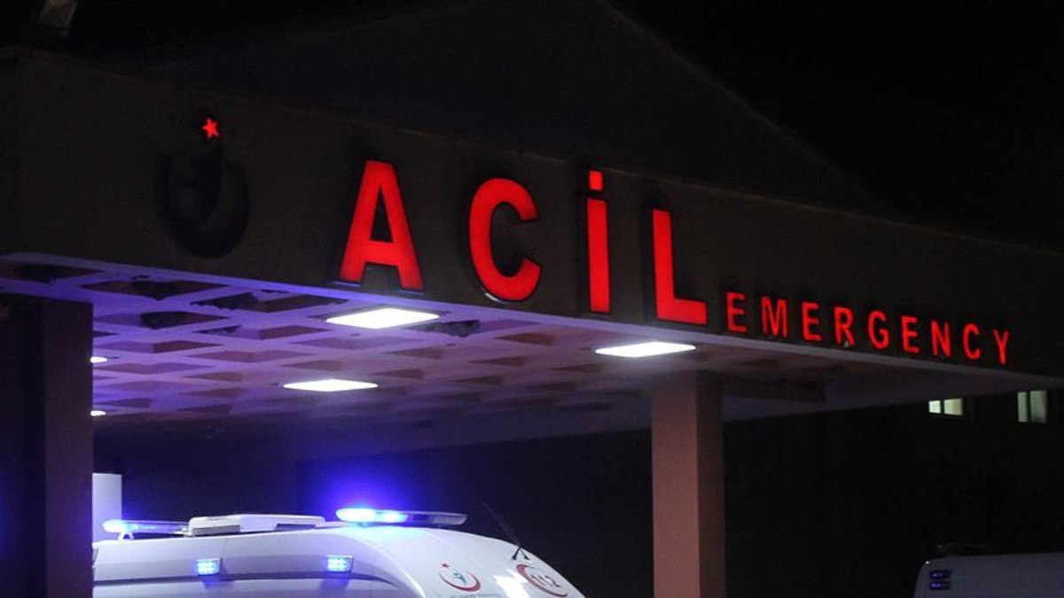 İzmir'de silahlı ve bıçaklı kavga: 2 kişi yaralandı