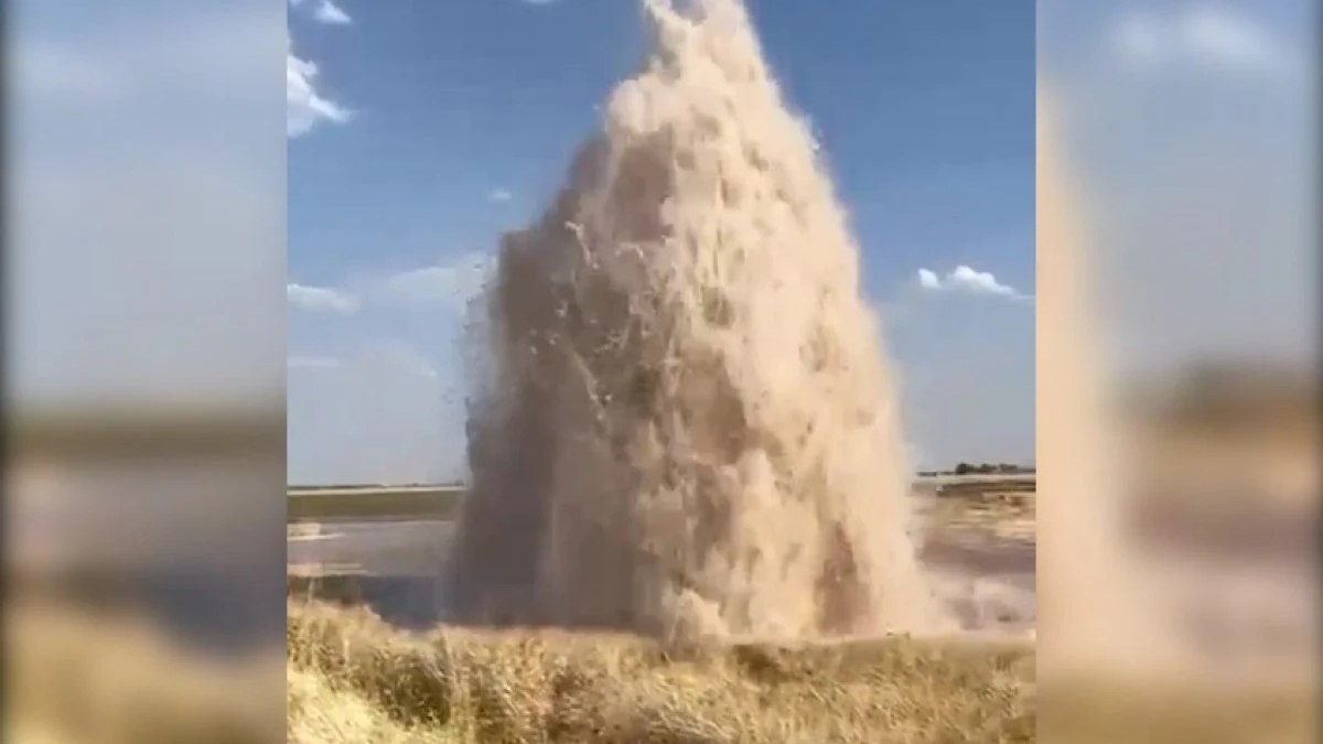 Şanlıurfa'da barajda boru patladı: Su metrelerce havaya fışkırdı