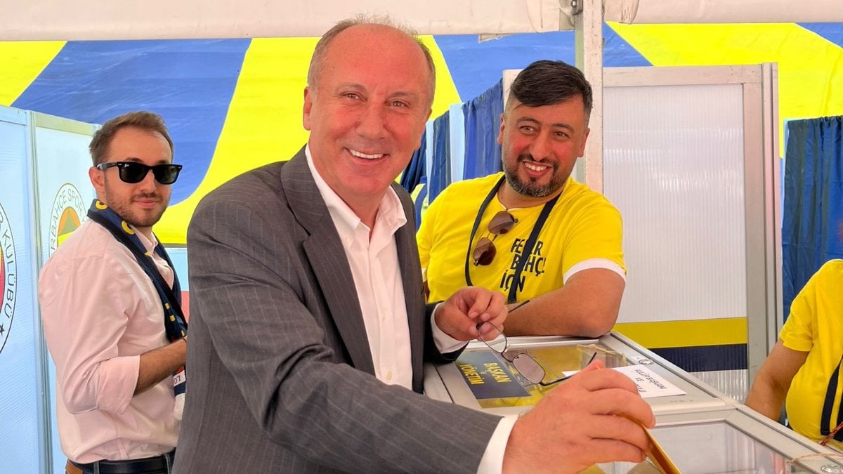 Muharrem İnce Fenerbahçe'de başkanlık seçimlerinde oy kullandı