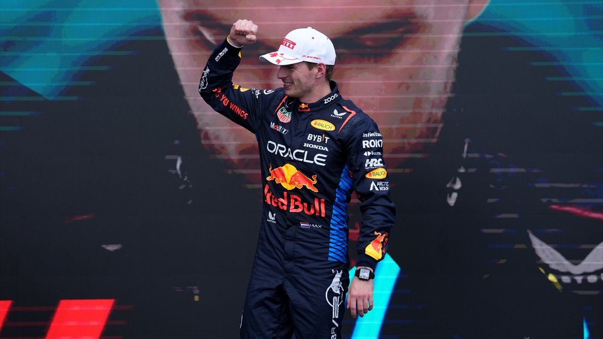 F1 Kanada Grand Prix'sini kazanan Max Verstappen oldu