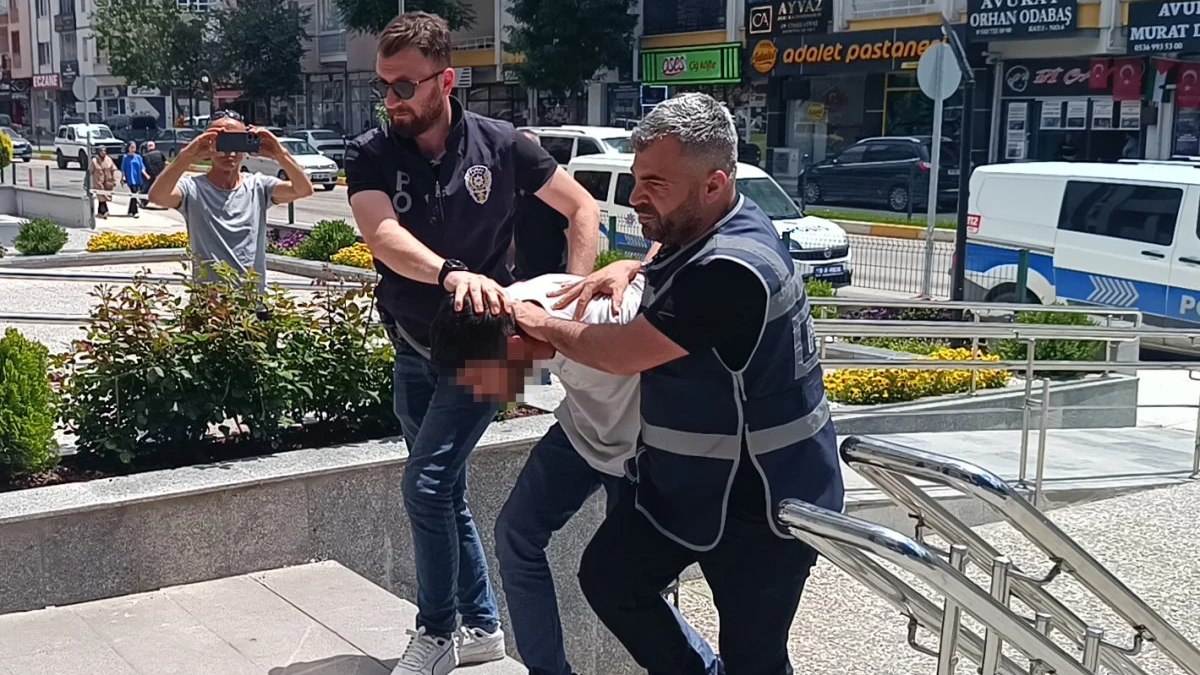 Çorum'da okul müdürü ve hizmetliyi darbeden şahıs serbest bırakıldı