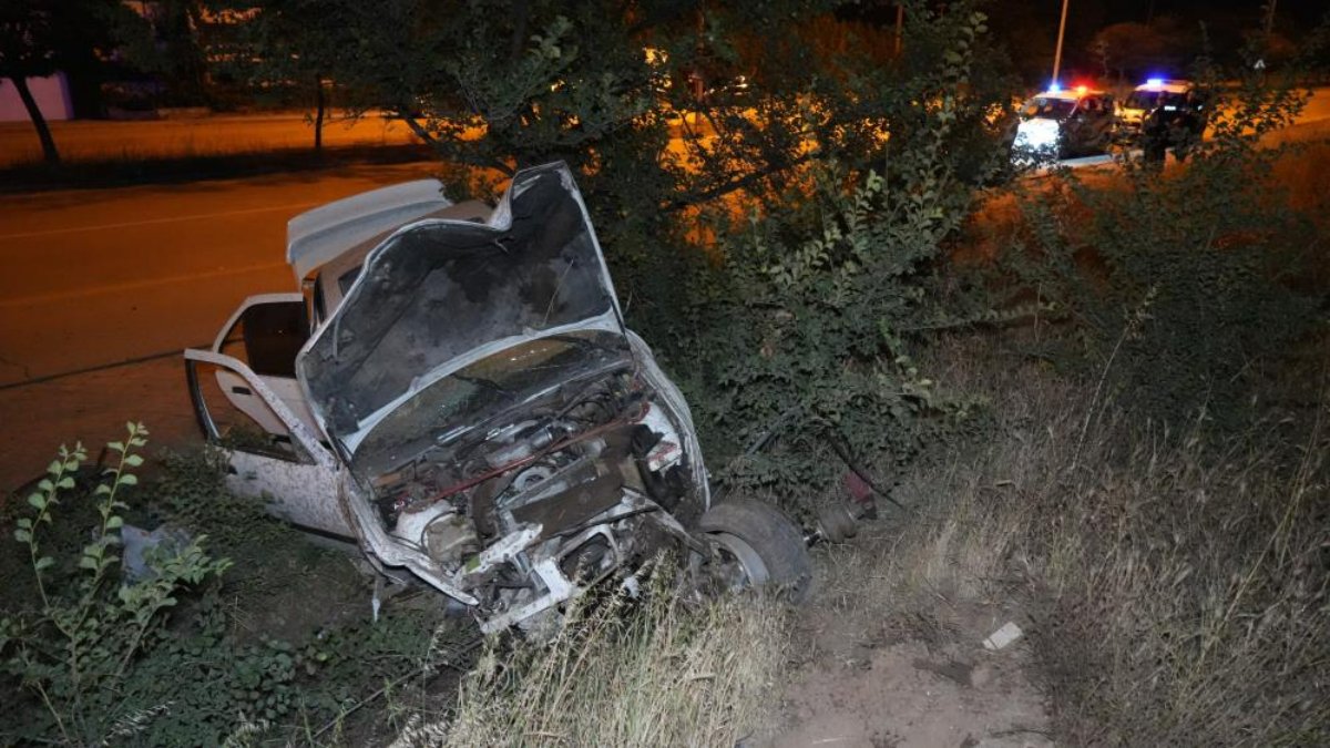 Kırıkkale'de takla atan otomobil hurdaya döndü: 2 yaralı